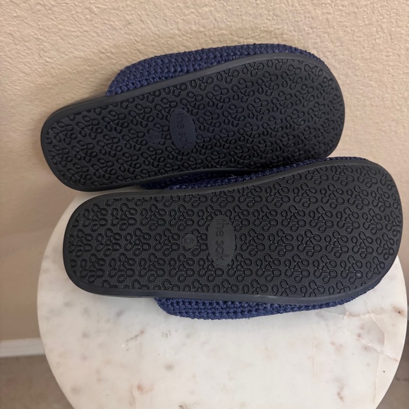 New Women The Sak Bolinas clogs blue denim crochet with turtles size 6 - Picture 6 of 7